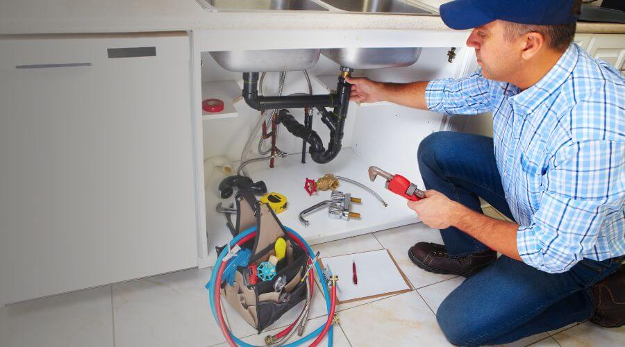 Expert burst pipe repair services in Union City, OH